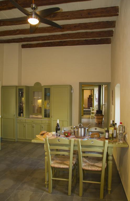 Agapi Holiday House Sivas Exterior photo